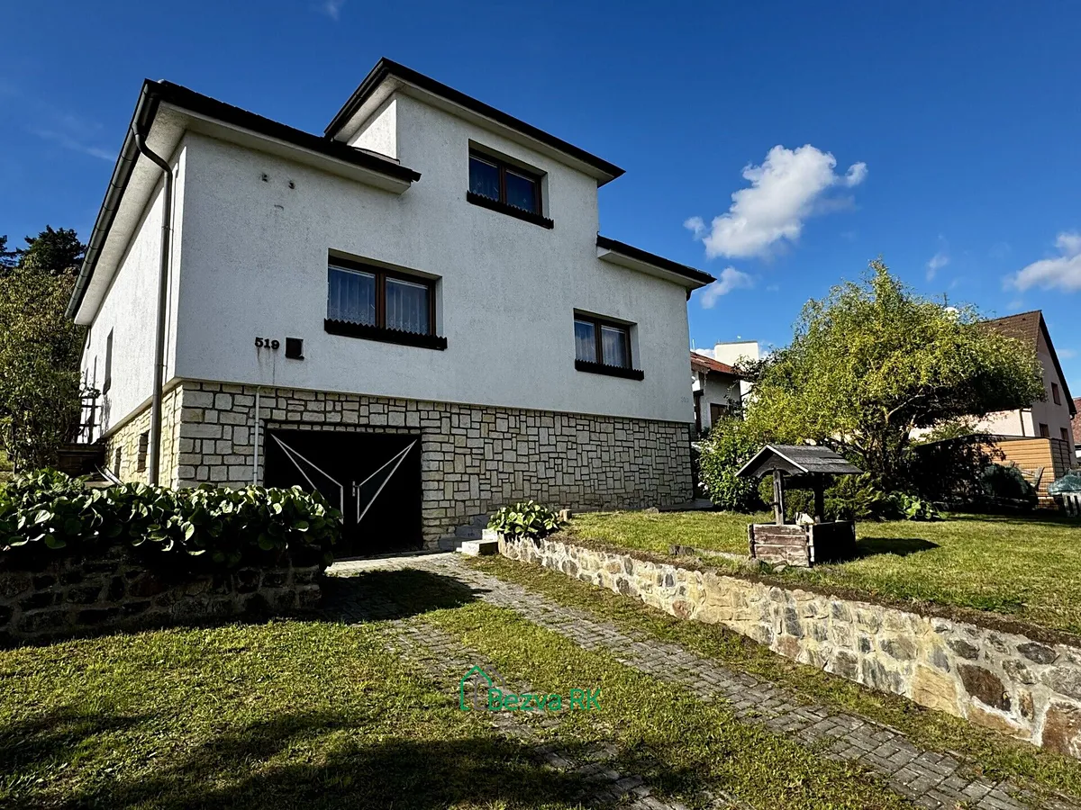 Prodej rodinného domu 275 m², pozemek 789 m²